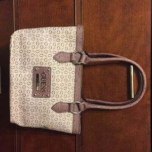 Guess purse never worn